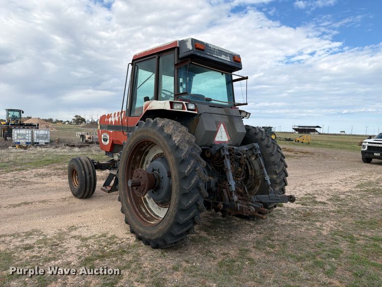 image for item FC0056 1989 Case International 7120 tractor