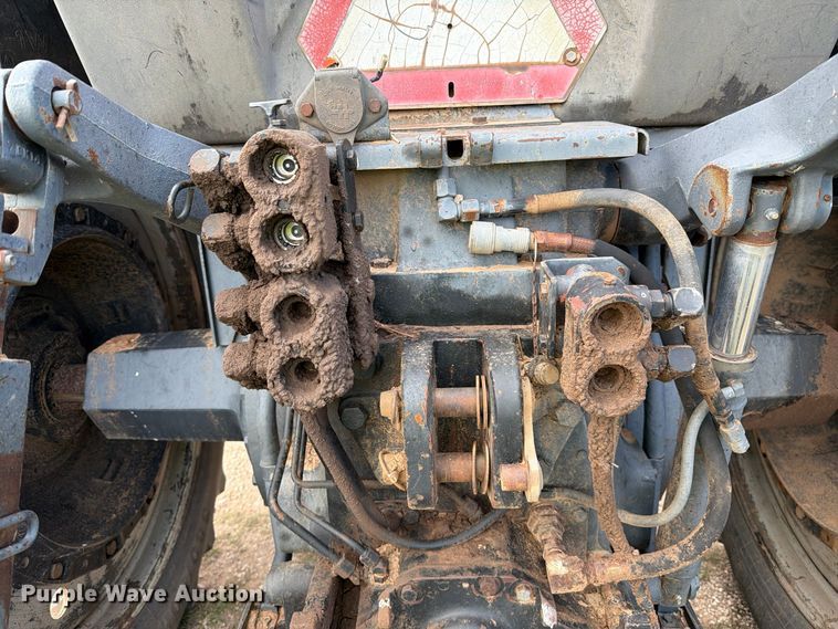 image for item FC0056 1989 Case International 7120 tractor