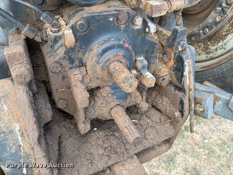 image for item FC0056 1989 Case International 7120 tractor