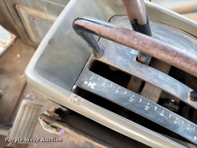 image for item FC0056 1989 Case International 7120 tractor