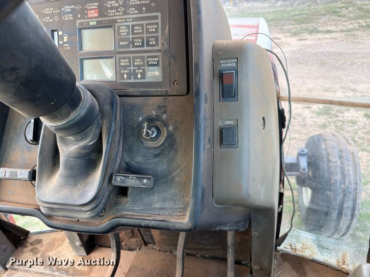 image for item FC0056 1989 Case International 7120 tractor