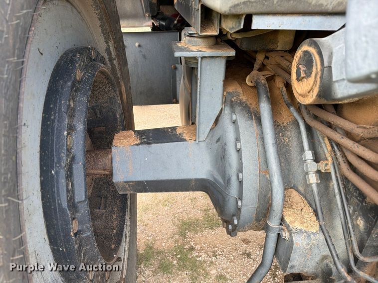 image for item FC0056 1989 Case International 7120 tractor