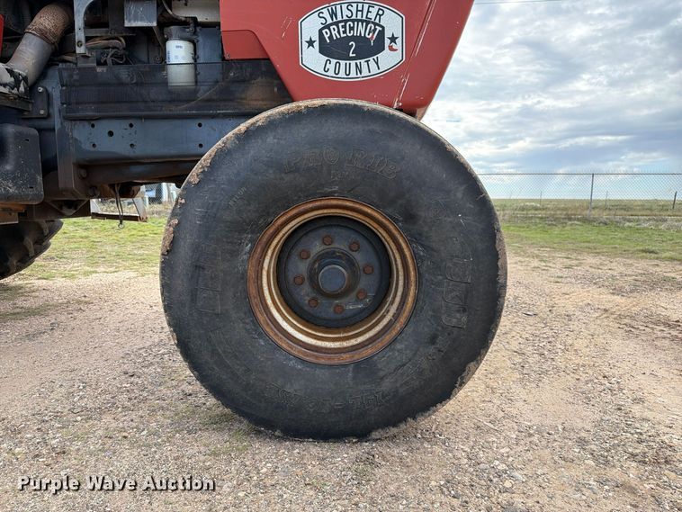 image for item FC0056 1989 Case International 7120 tractor