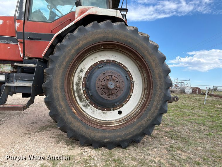 image for item FC0056 1989 Case International 7120 tractor