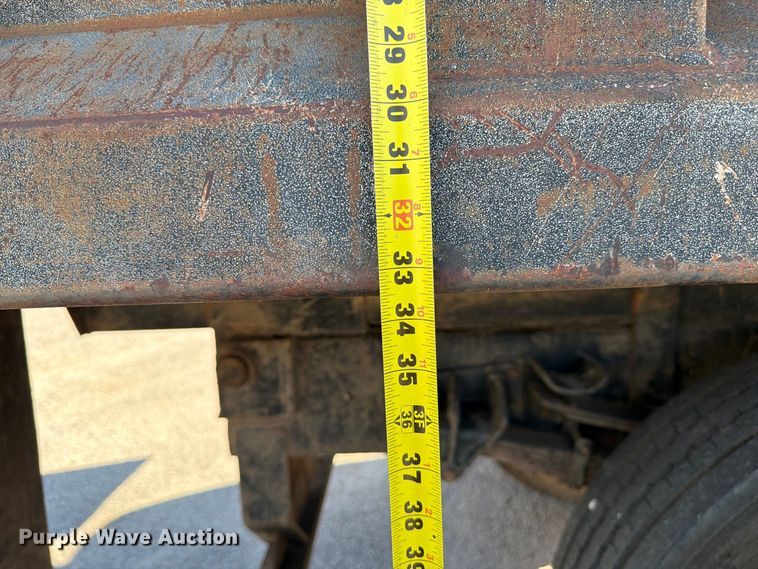 image for item FC3422 2001 International 4700 dump truck