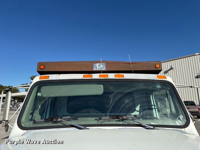 image for item FC3422 2001 International 4700 dump truck