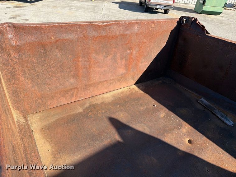 image for item FC3422 2001 International 4700 dump truck