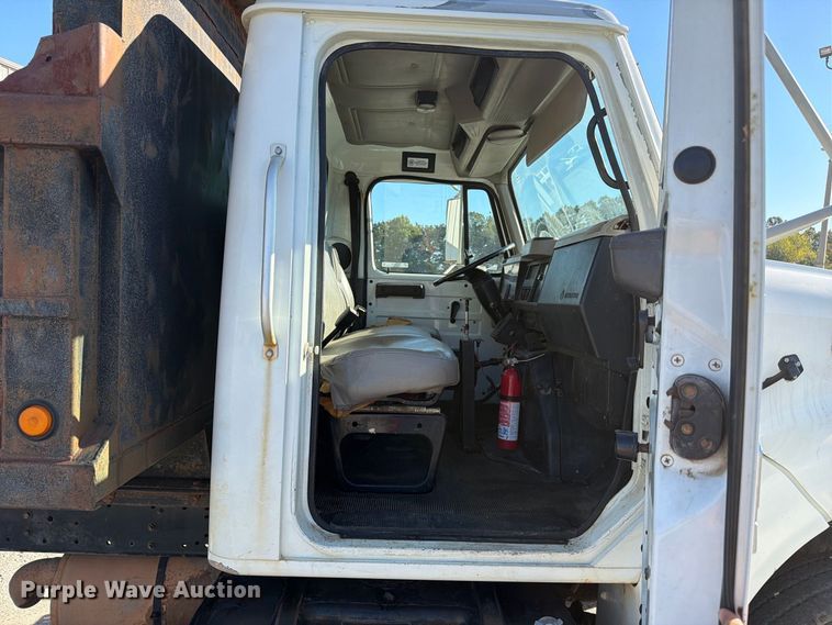 image for item FC3422 2001 International 4700 dump truck