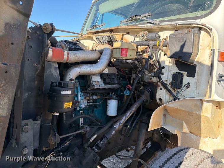 image for item FC3422 2001 International 4700 dump truck