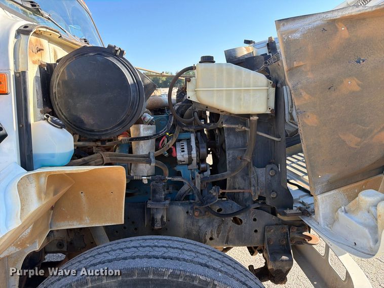 image for item FC3422 2001 International 4700 dump truck