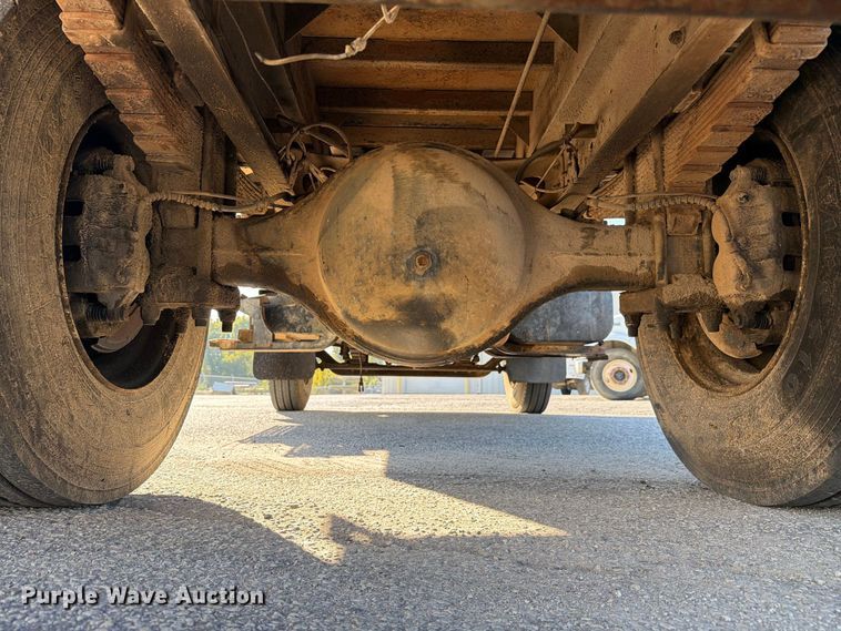 image for item FC3422 2001 International 4700 dump truck