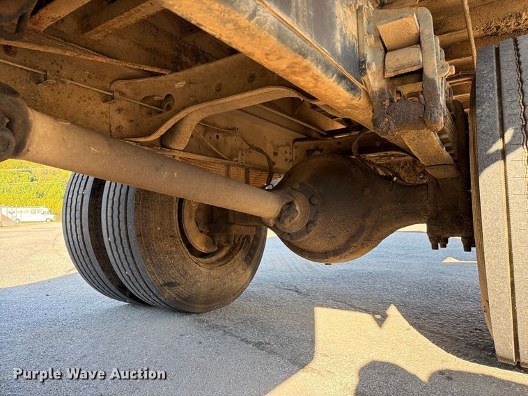 image for item FC3422 2001 International 4700 dump truck