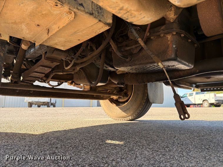 image for item FC3422 2001 International 4700 dump truck