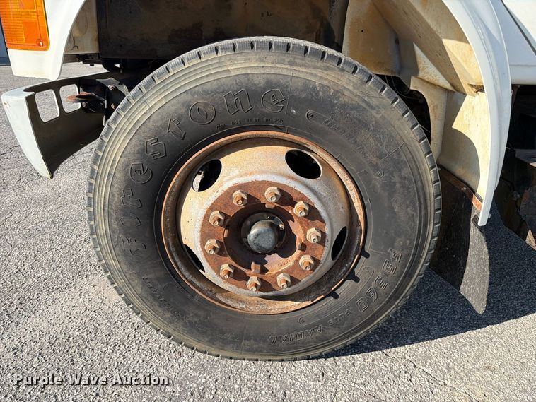 image for item FC3422 2001 International 4700 dump truck