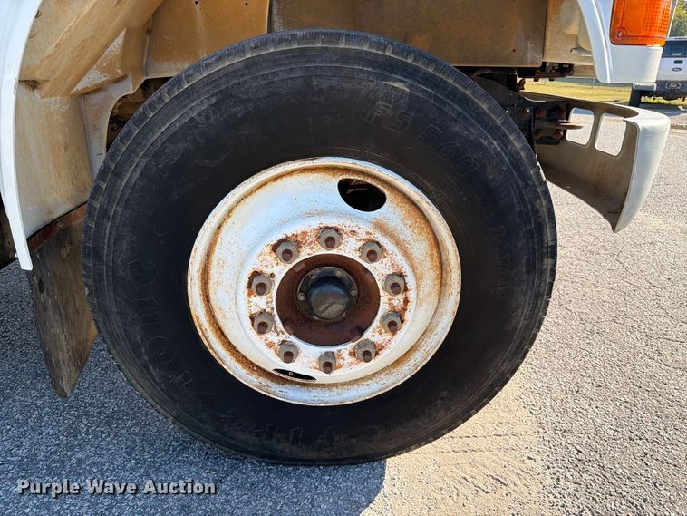 image for item FC3422 2001 International 4700 dump truck
