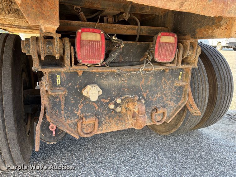 image for item FC3423 2001 International F4900 dump truck