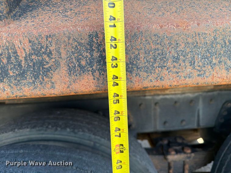 image for item FC3423 2001 International F4900 dump truck