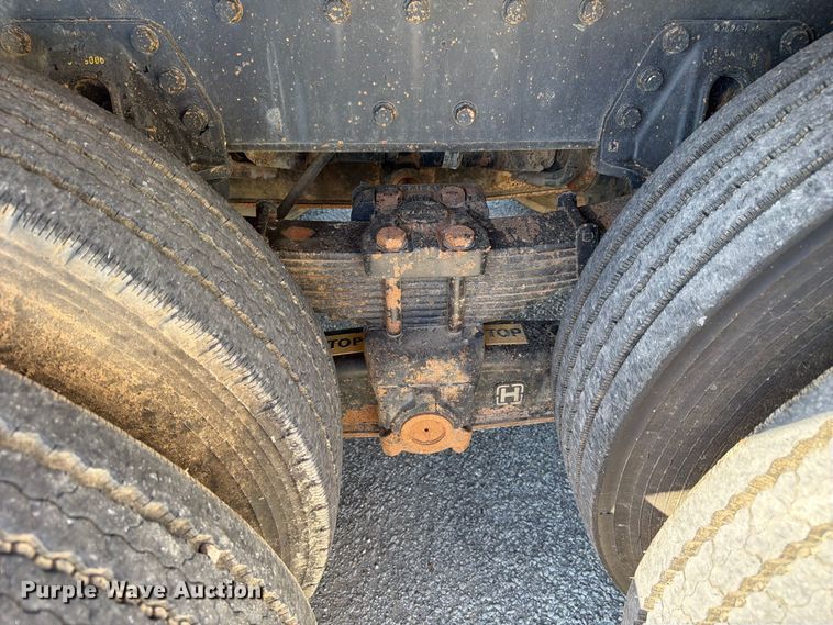 image for item FC3423 2001 International F4900 dump truck