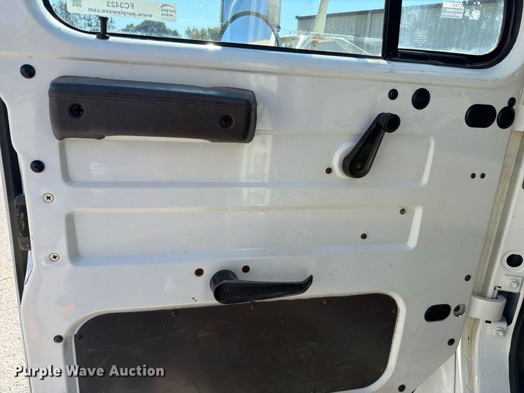 image for item FC3423 2001 International F4900 dump truck
