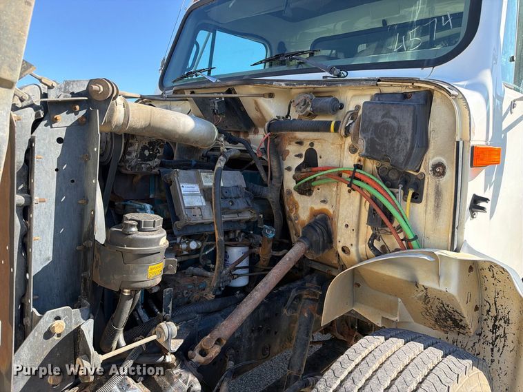 image for item FC3423 2001 International F4900 dump truck