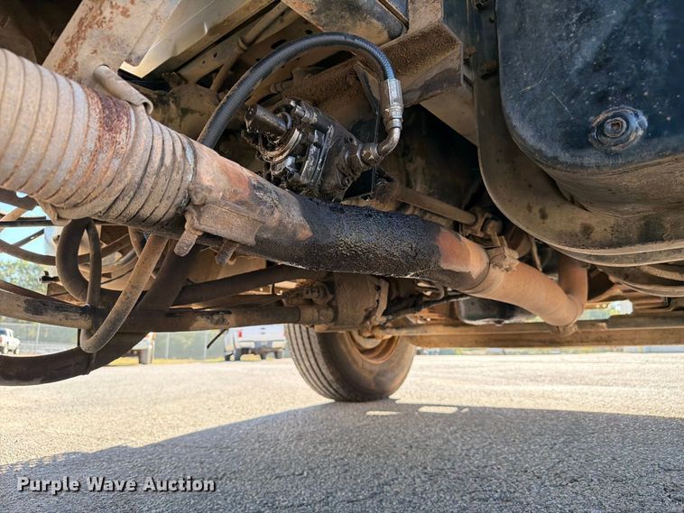 image for item FC3423 2001 International F4900 dump truck