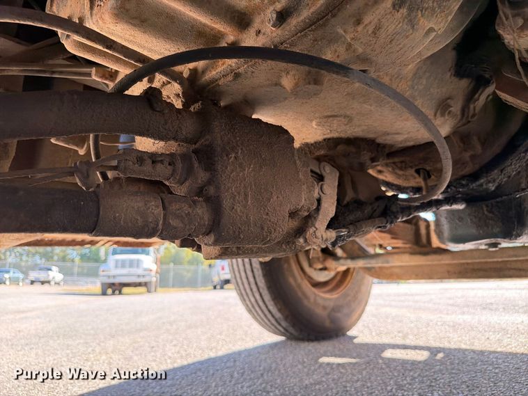 image for item FC3423 2001 International F4900 dump truck