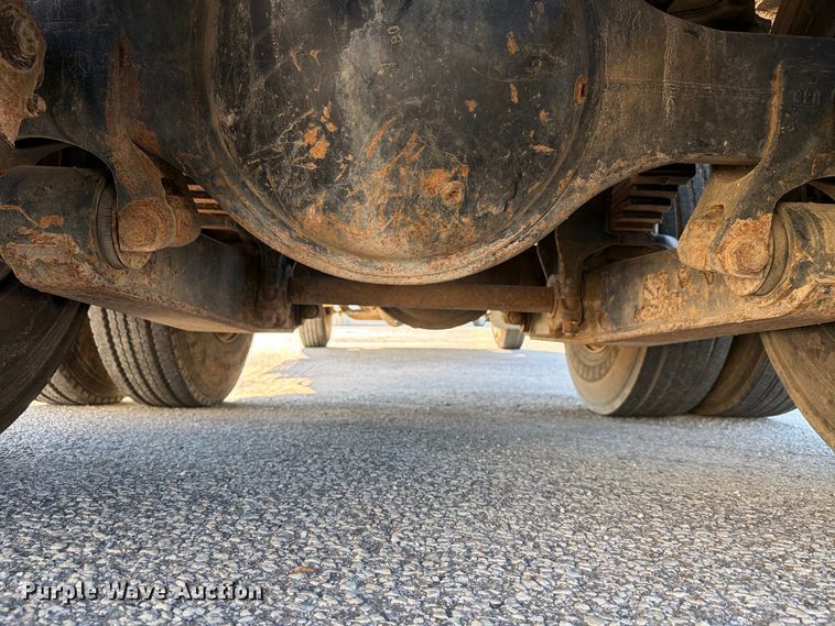 image for item FC3423 2001 International F4900 dump truck