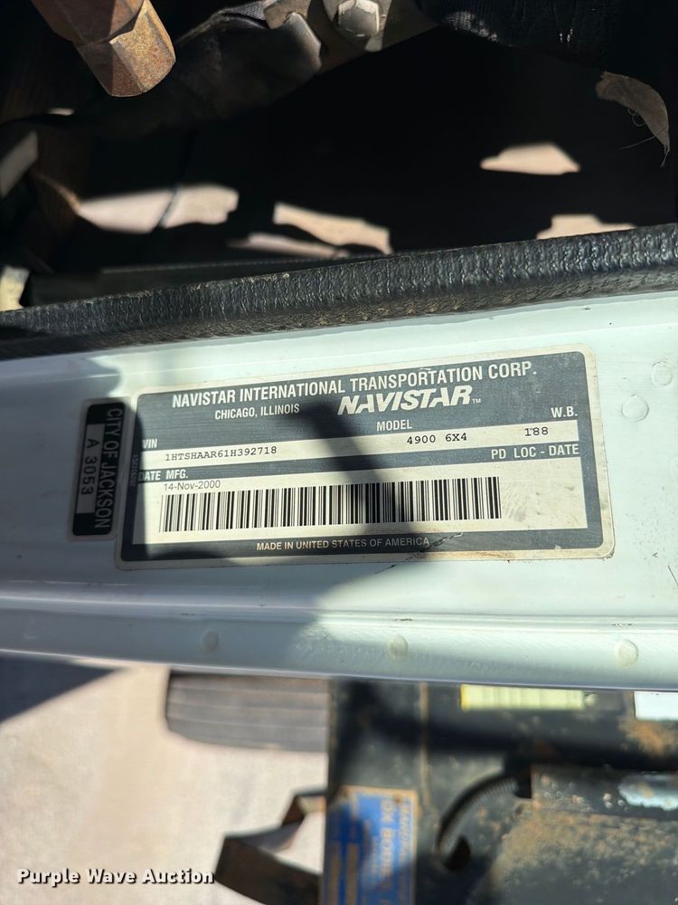 image for item FC3423 2001 International F4900 dump truck