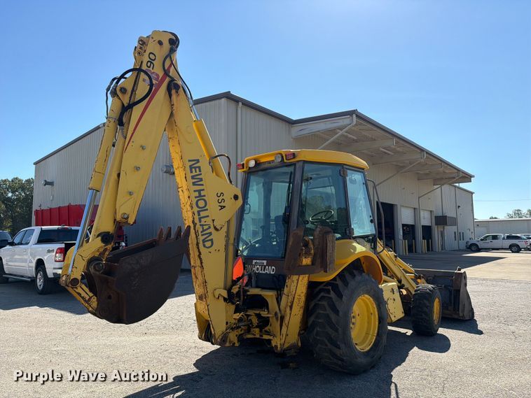image for item FC3424 2001 New Holland LB90 backhoe