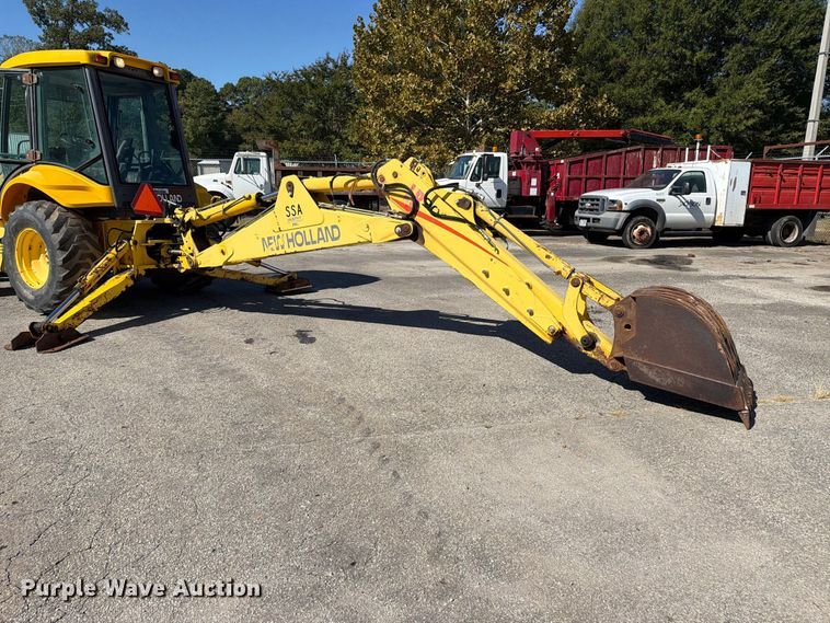 image for item FC3424 2001 New Holland LB90 backhoe