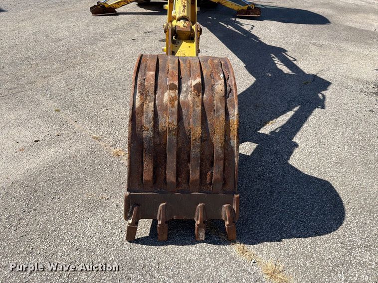 image for item FC3424 2001 New Holland LB90 backhoe