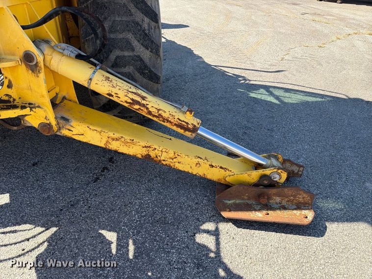 image for item FC3424 2001 New Holland LB90 backhoe