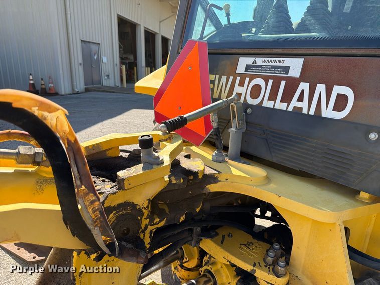 image for item FC3424 2001 New Holland LB90 backhoe