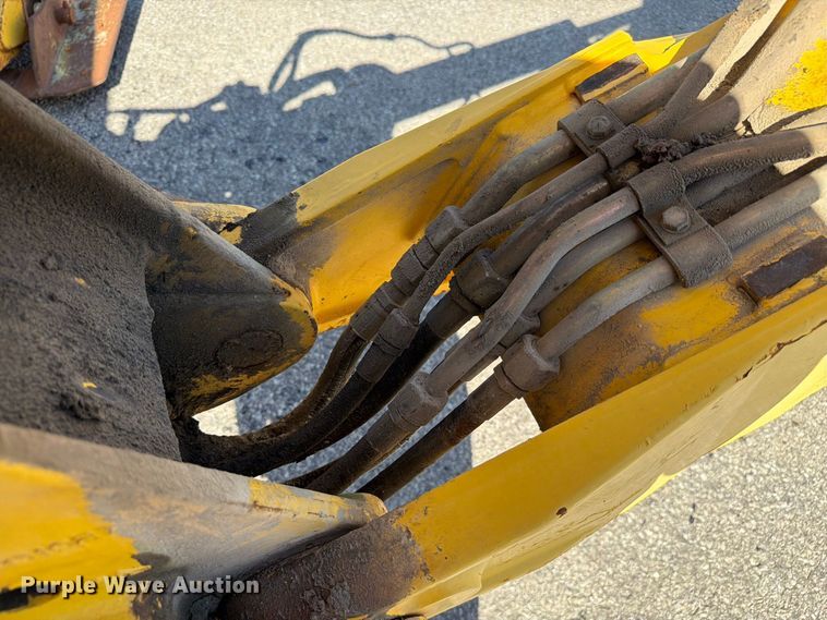 image for item FC3424 2001 New Holland LB90 backhoe