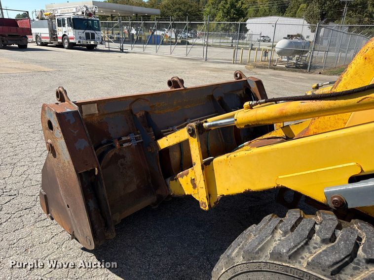 image for item FC3424 2001 New Holland LB90 backhoe