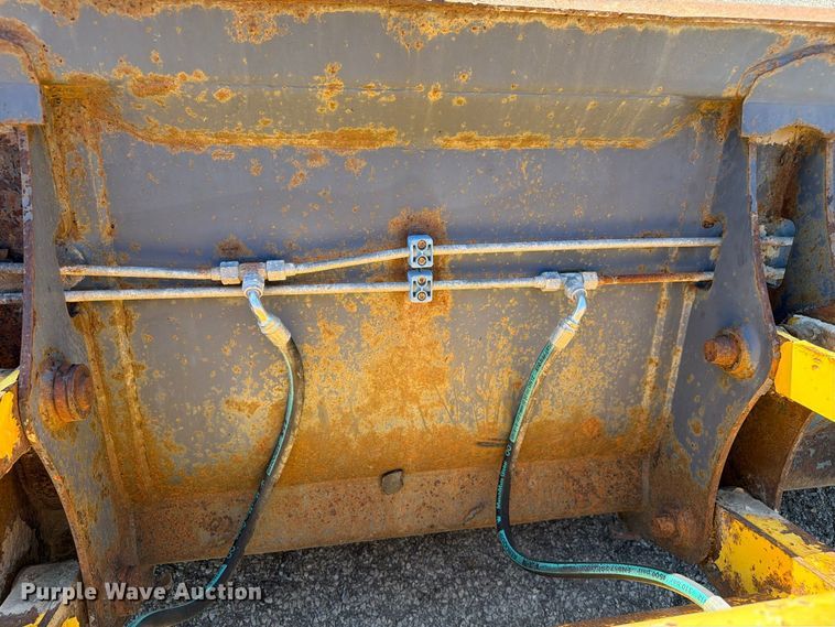 image for item FC3424 2001 New Holland LB90 backhoe