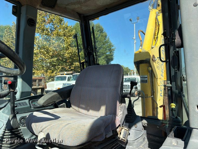 image for item FC3424 2001 New Holland LB90 backhoe