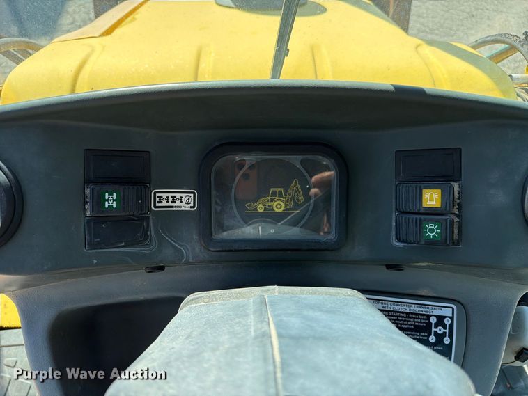 image for item FC3424 2001 New Holland LB90 backhoe