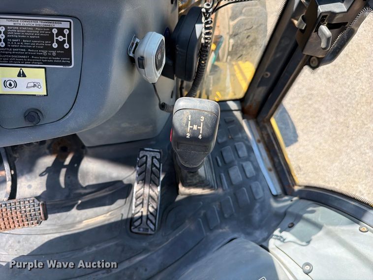 image for item FC3424 2001 New Holland LB90 backhoe