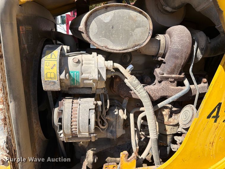 image for item FC3424 2001 New Holland LB90 backhoe
