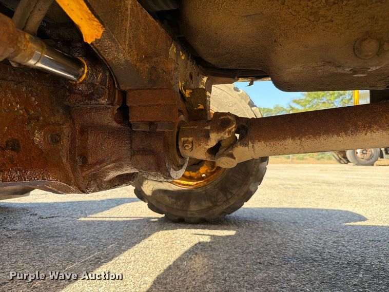 image for item FC3424 2001 New Holland LB90 backhoe
