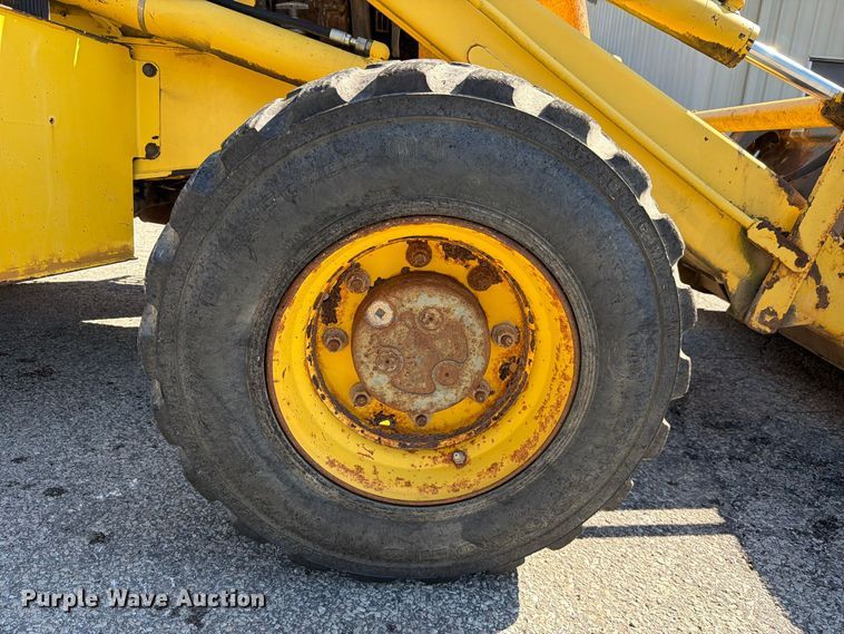 image for item FC3424 2001 New Holland LB90 backhoe