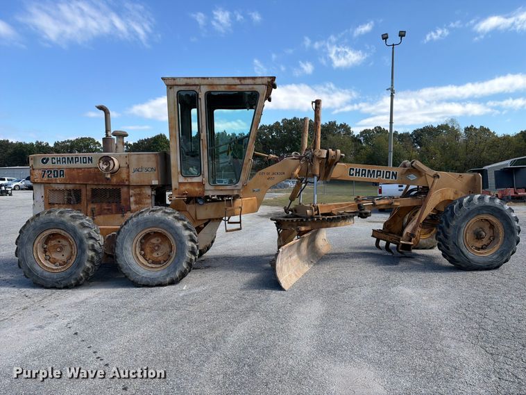image for item FC3425 1979 Champion 720A motor grader