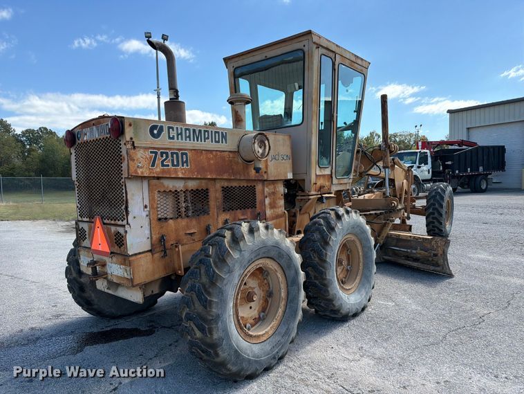 image for item FC3425 1979 Champion 720A motor grader