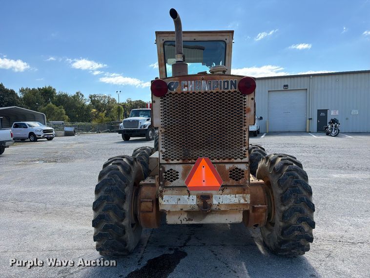 image for item FC3425 1979 Champion 720A motor grader