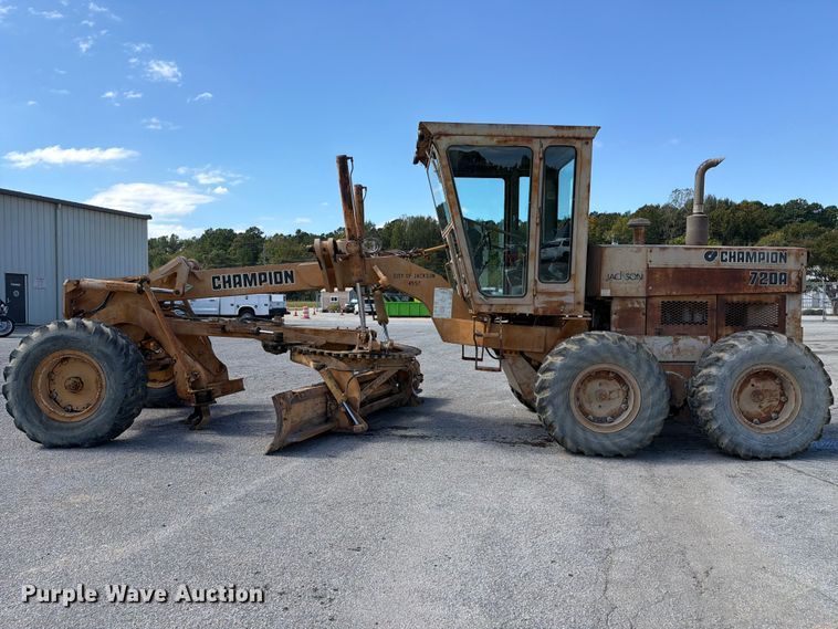 image for item FC3425 1979 Champion 720A motor grader