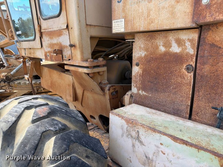 image for item FC3425 1979 Champion 720A motor grader