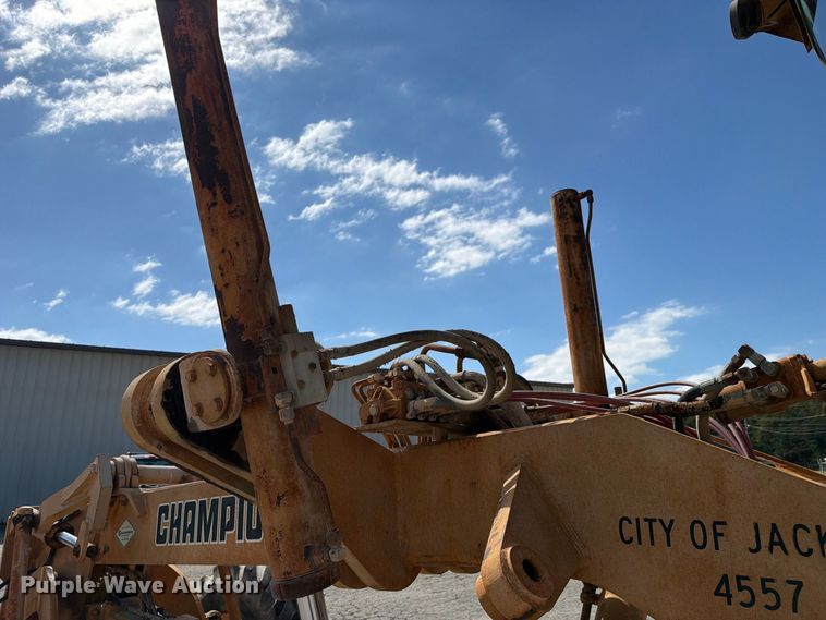 image for item FC3425 1979 Champion 720A motor grader