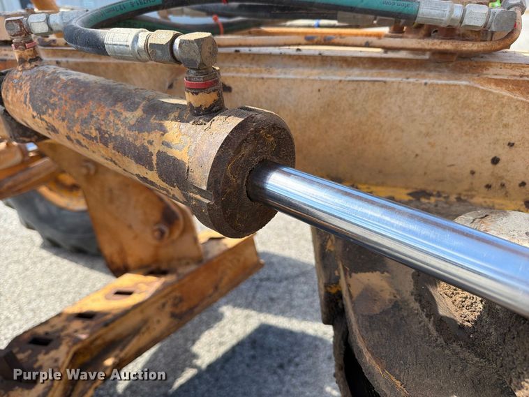 image for item FC3425 1979 Champion 720A motor grader