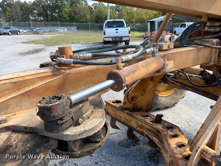 image for item FC3425 1979 Champion 720A motor grader